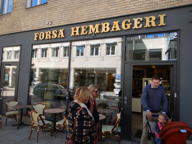 37038765-9357-4364-B1BC-F773DAC542D7