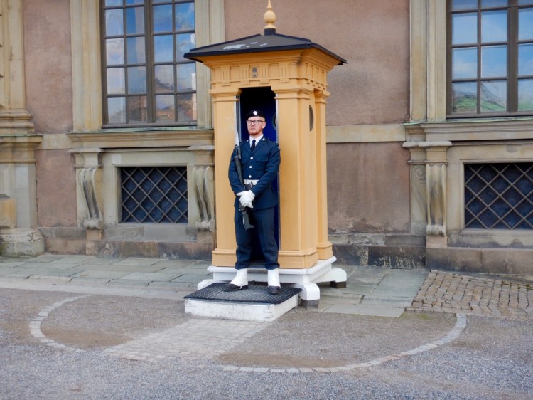 40FEBB75-3557-4580-995D-371B9B94A932