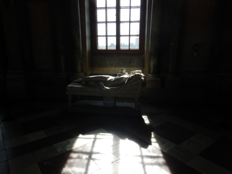 5A81C848-AD7F-4E5B-99E3-783171772FB1