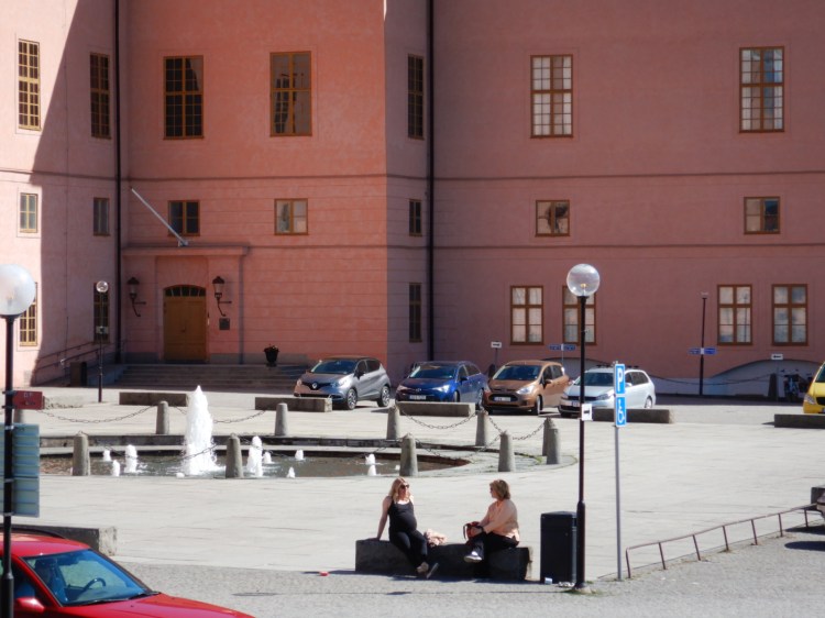 70F8B715-E025-4A73-9563-9B1B7D73098E