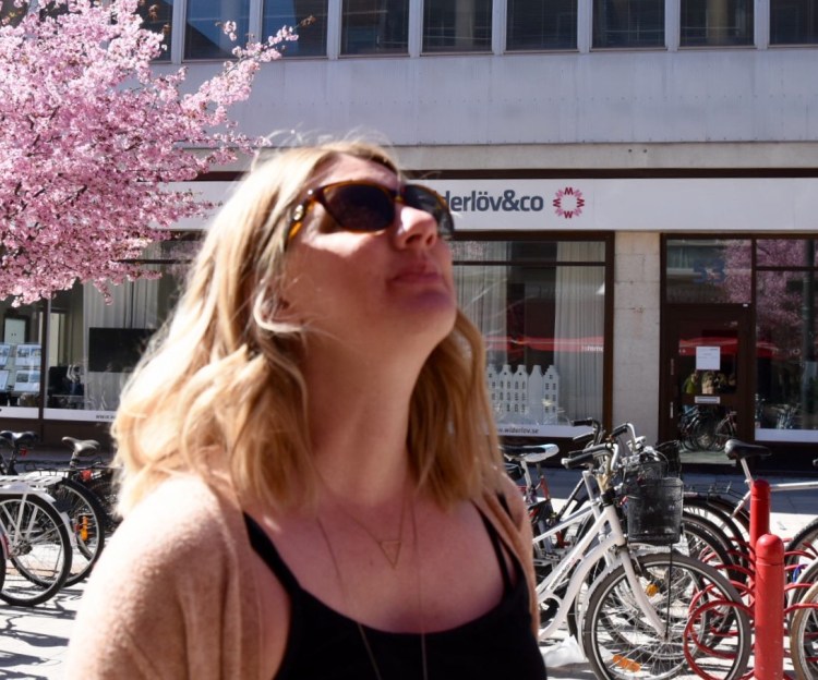 DA826B2F-0B1A-4C20-BA49-E17539EC653A