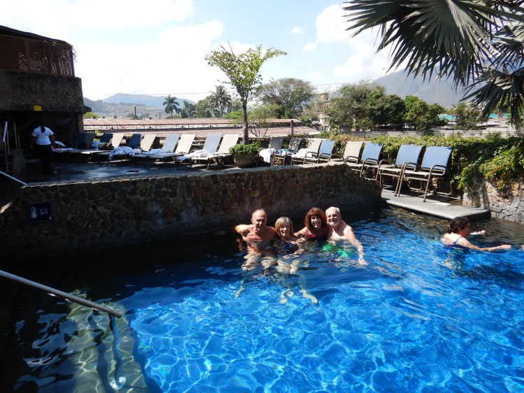 0D989E40-F41D-4DB3-ADE7-BC701B6301DB